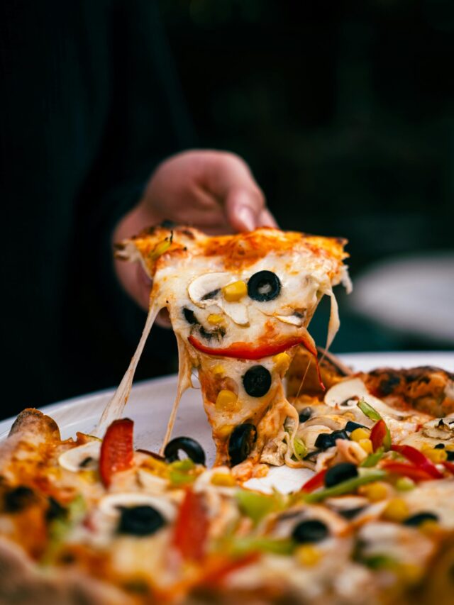 What Pizza Can Talk? Funny Facts About America’s Favorite FoodEngages foodies and humor-lovers alike.